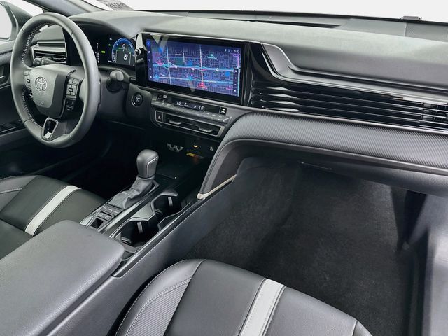 2025 Toyota Camry SE - Photo 20