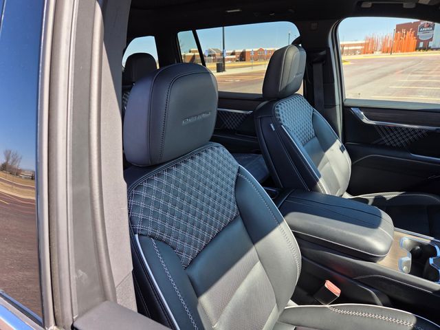 2025 GMC Acadia AWD Denali