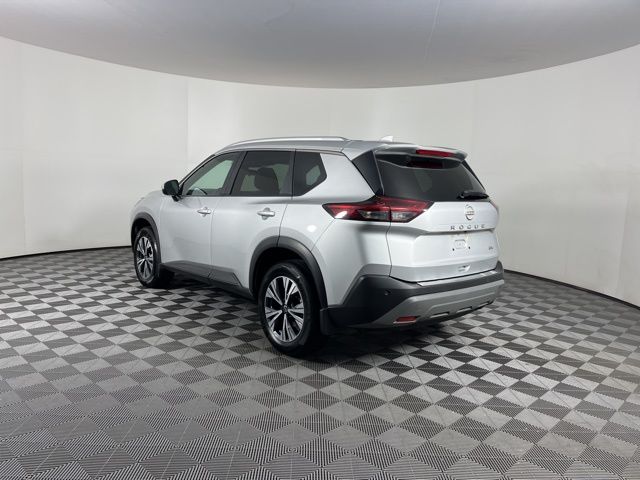 2023 Brilliant Silver Metallic Nissan Rogue SV FWD SUV
