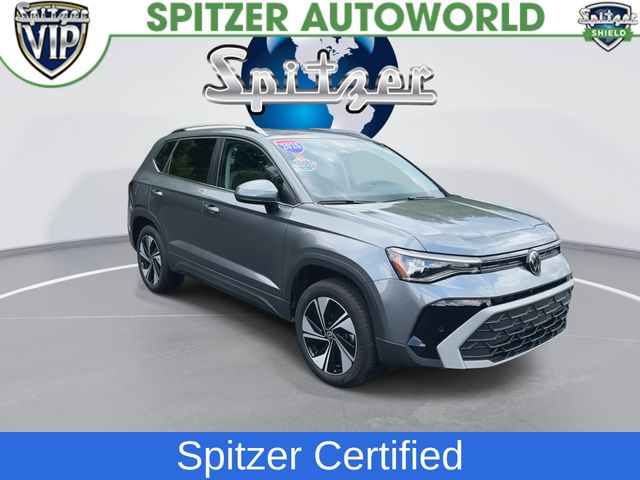Certified Used 2025 Gray Volkswagen 1.5T SE image 2