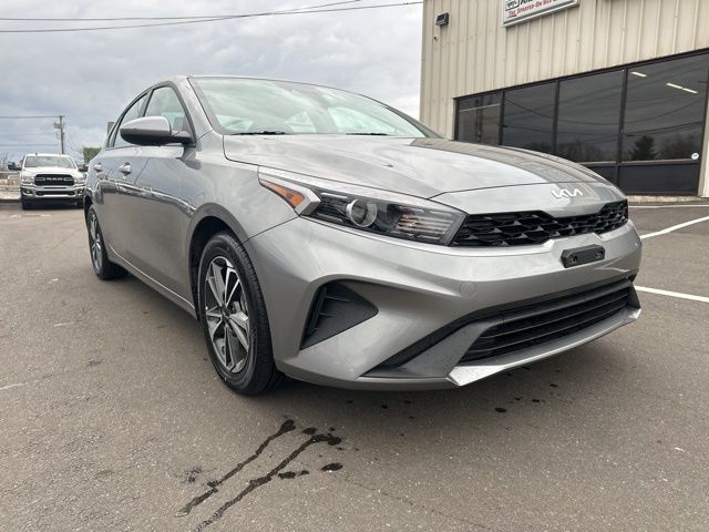 2024 Kia Forte LXS FWD
