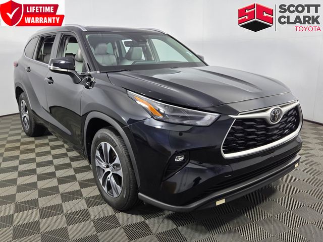 2024 Toyota Highlander XLE FWD