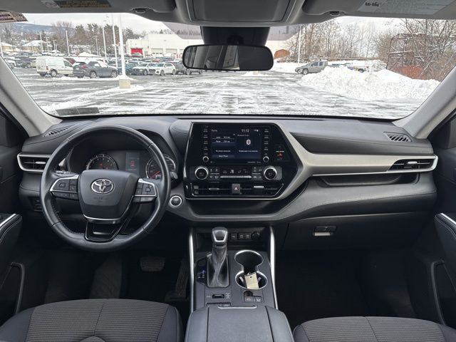 used 2021 Toyota Highlander car, priced at $29,979