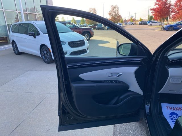 2024 Hyundai Tucson SEL - Black Pearl exterior view 10