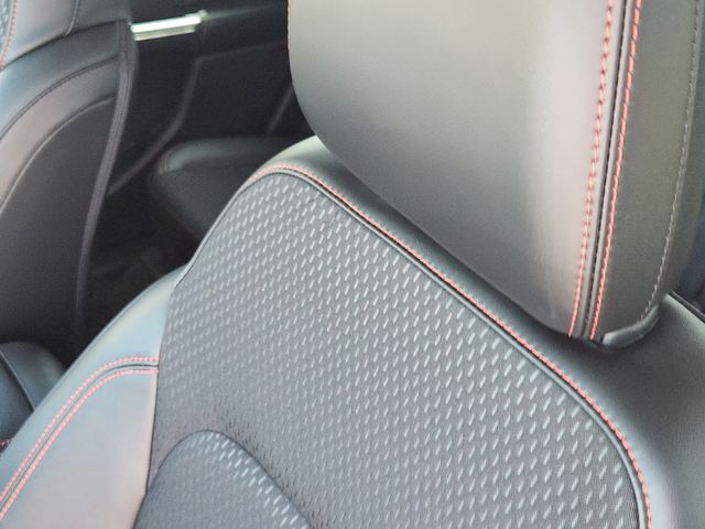 2025 Ford Escape ST-Line photo