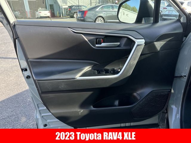 2023 Toyota RAV4 XLE 4