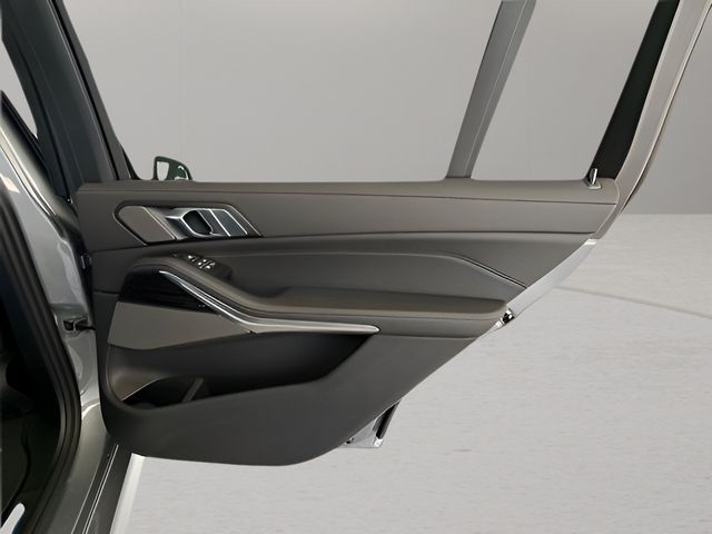 2026 BMW X7 40i - Photo 29