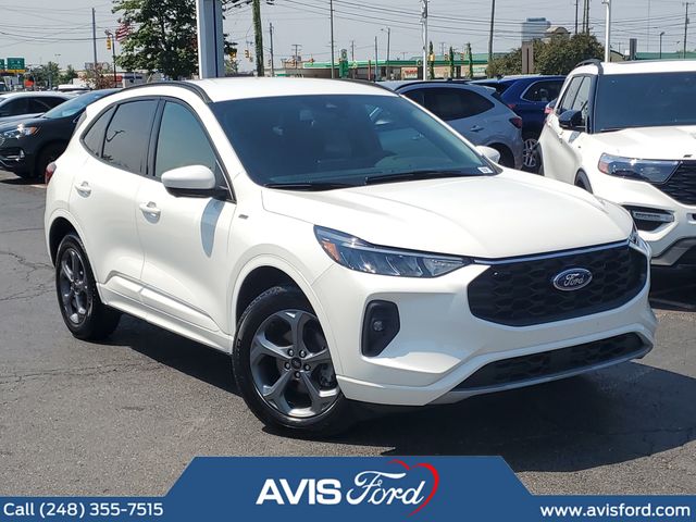 White Metallic 2023 Ford Escape SUV / Crossover All-Wheel Drive 8-Speed Automatic