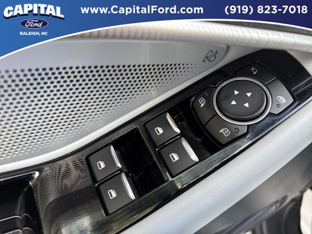 Used 2025 White Ford Platinum image 21