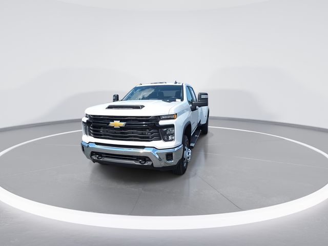 Used 2024 White Chevrolet Work Truck image 3