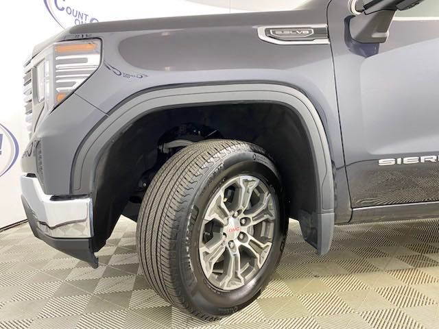 2024 GMC Sierra 1500 SLT photo