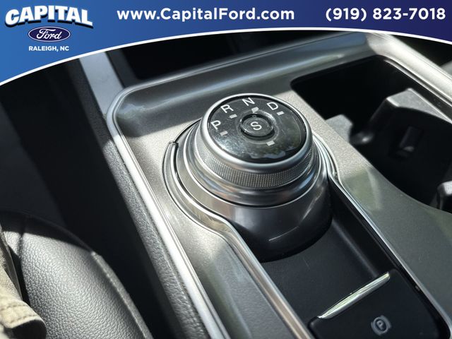 Used 2023 Black Ford SEL image 31