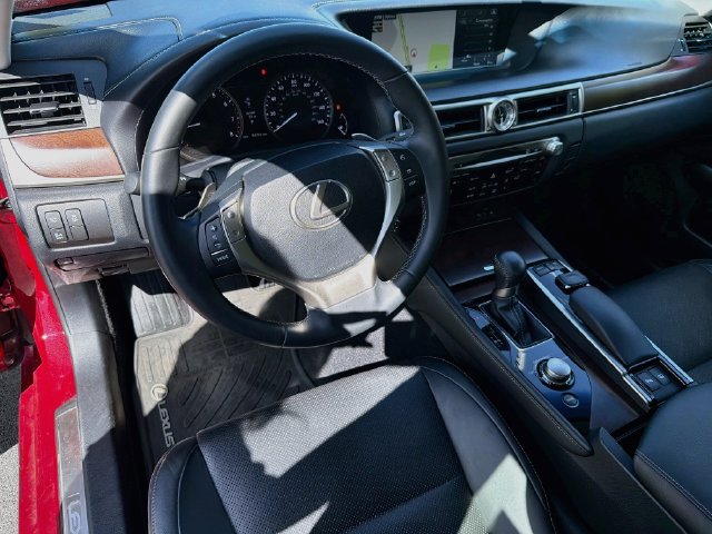 Used 2015 Red Lexus 350 image 9
