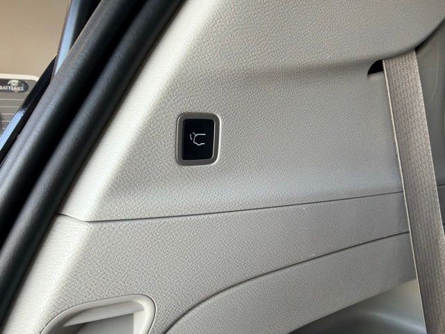 Used 2023 Chrysler Pacifica Van
