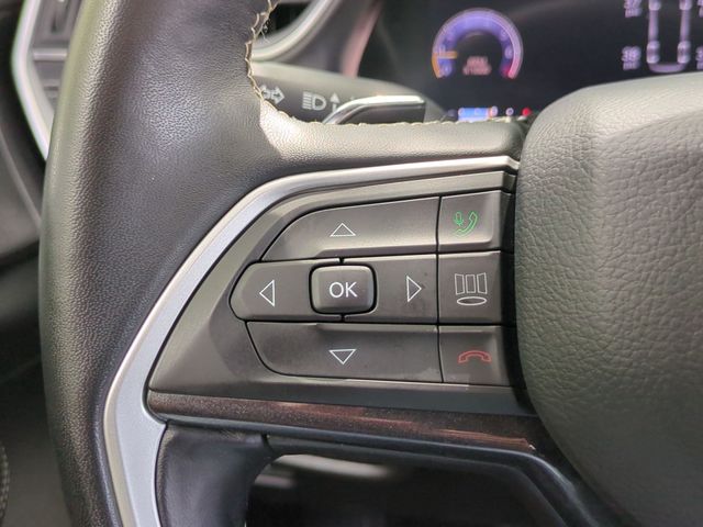 Used 2022 White Jeep Altitude image 20