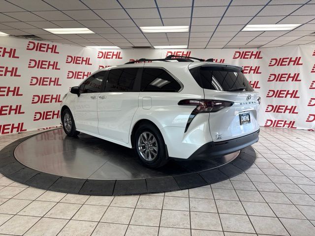 Used 2025 Toyota Sienna Van