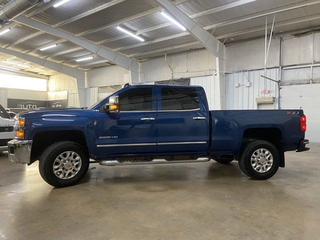 2019 Chevrolet Silverado 3500HD thumbnail 5