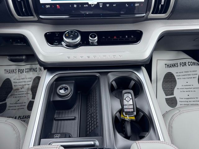 2025 Ford Expedition Active MAX