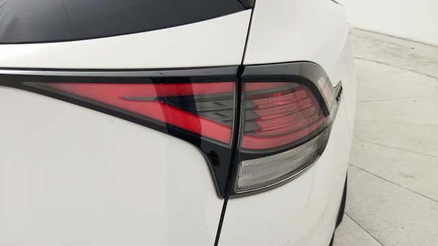 2024 Kia Sportage EX - 10