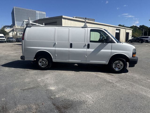 Used 2023 White GMC Work Van image 4