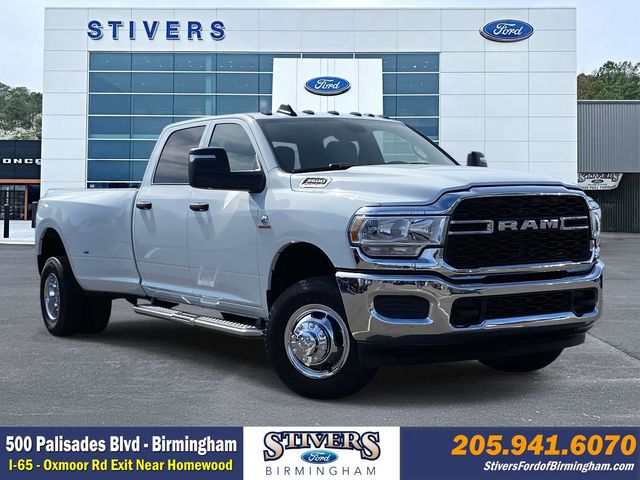 2024 RAM 3500 Tradesman Crew Cab LB DRW 4WD