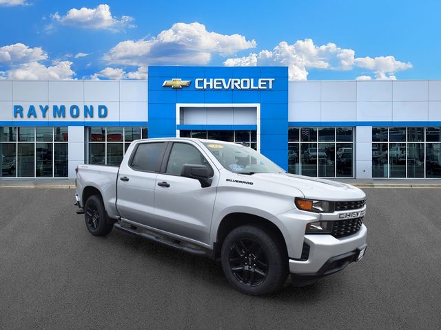 Silver Ice Metallic 2022 Chevrolet Silverado 1500 Custom Crew Cab 4WD Pickup Truck Four-Wheel Drive 8-Speed Automatic