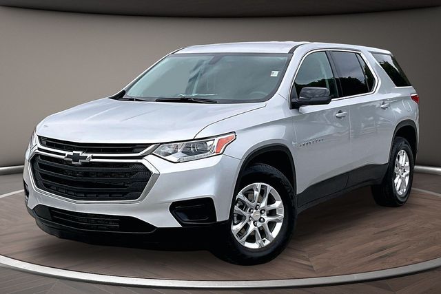 Silver Ice Metallic 2021 Chevrolet Traverse SUV / Crossover Front-Wheel Drive 9-Speed Automatic