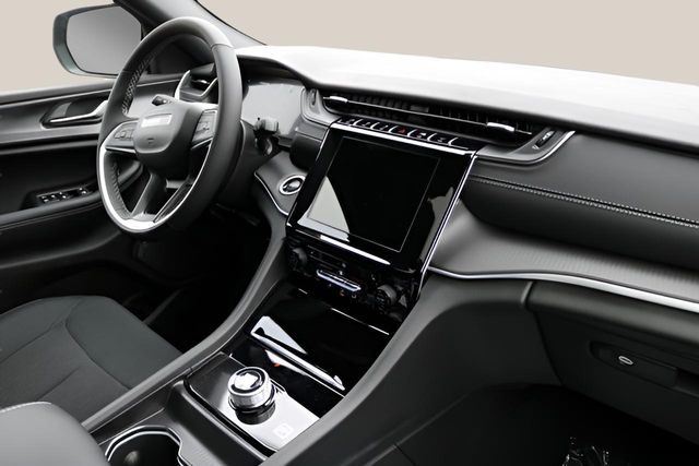 New Car 2025 Jeep Grand Cherokee L  Laredo X For Sale Under $35,000 In Austin, Texas