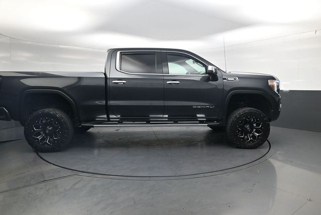 Used 2021  GMC Denali image 3