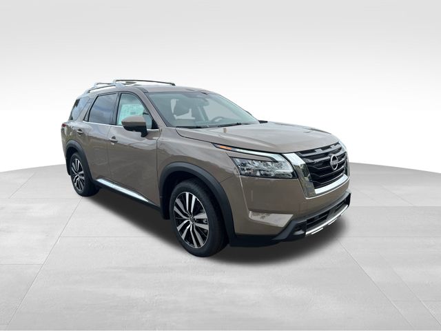 2024 Nissan Pathfinder Platinum 2