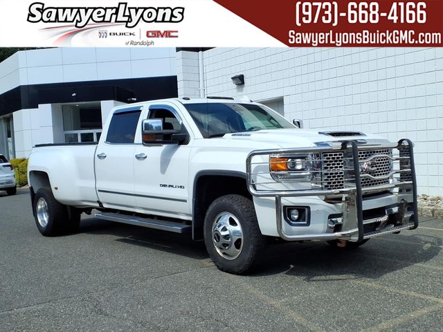 Summit White 2017 GMC Sierra 3500HD Pickup Truck Four-Wheel Drive 6-Speed Automatic