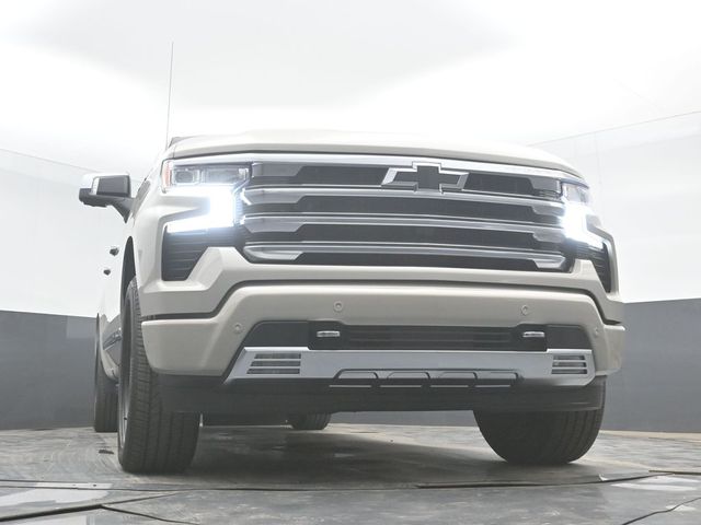 New 2026 White Chevrolet High Country image 45