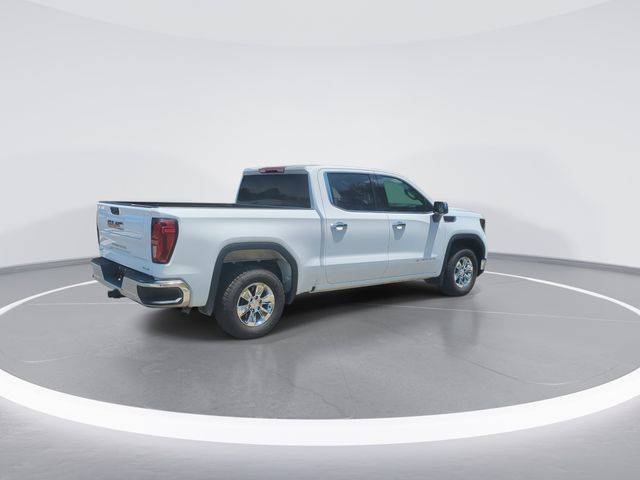Used 2024 White GMC SLE image 8