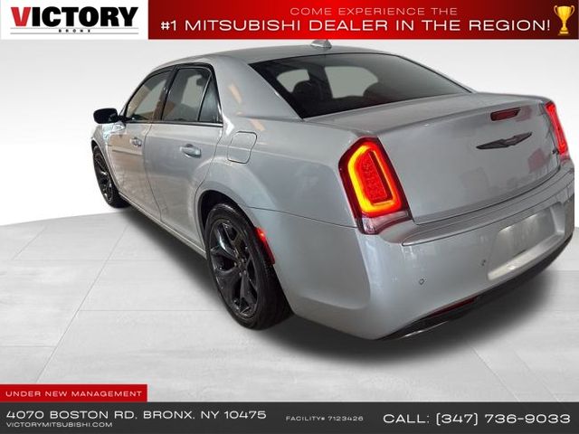 2021 Chrysler 300 S photo