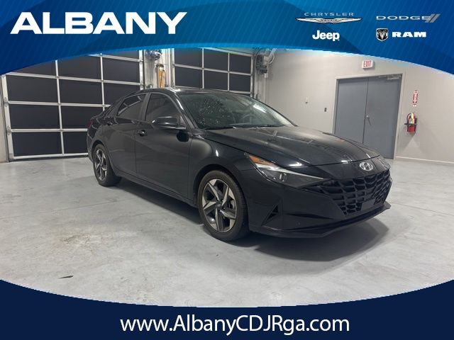 Onyx Black 2023 Hyundai Elantra SEL FWD Sedan Front-Wheel Drive Continuously Variable Transmission