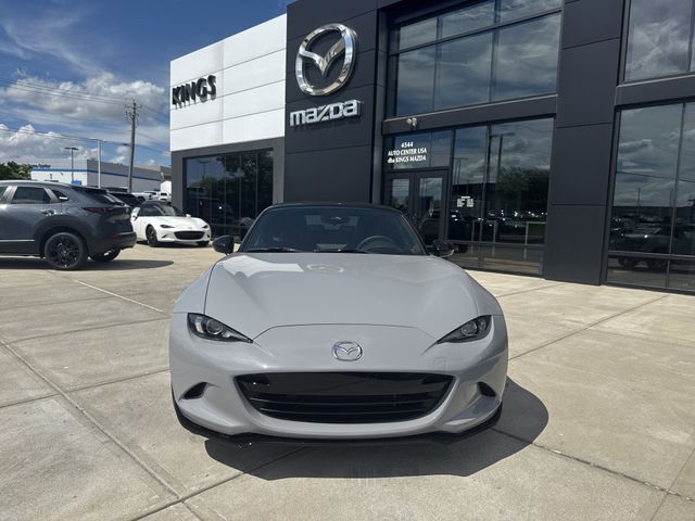 Aero Gray Metallic 2026 Mazda MX-5 Miata Convertible Rear-Wheel Drive 6-Speed Manual