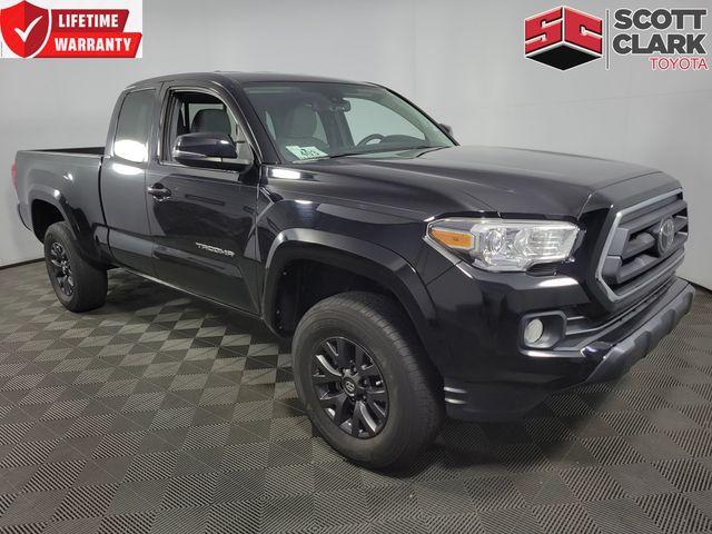 Midnight Black Metallic 2022 Toyota Tacoma Pickup Truck Four-Wheel Drive 6-Speed Automatic