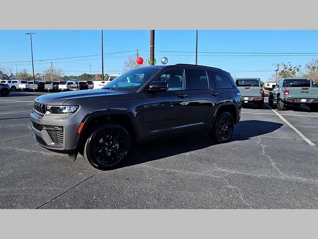 2026 Jeep Grand Cherokee Altitude 4x4