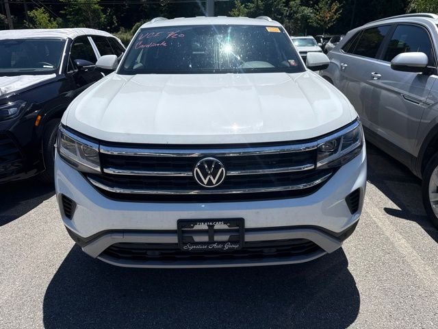 2023 Volkswagen Atlas Cross Sport 2.0T SE w/Technology White at Sutliff Volkswagen