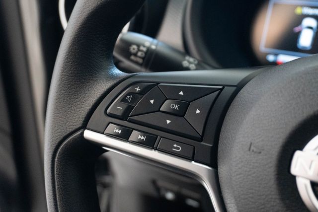 Used 2023 Nissan Kicks SUV