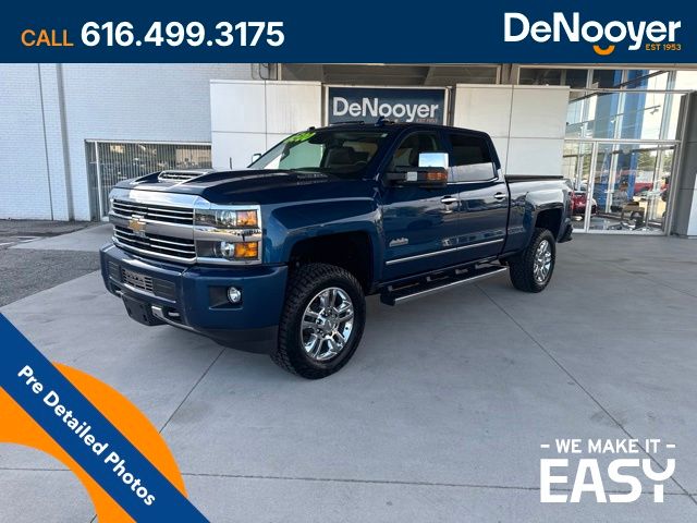 Deep Ocean Blue Metallic 2017 Chevrolet Silverado 2500HD Pickup Truck Four-Wheel Drive 6-Speed Automatic