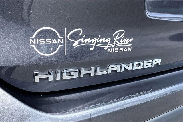 Used 2024 Toyota Highlander Hybrid XLE 4D Sport Utility