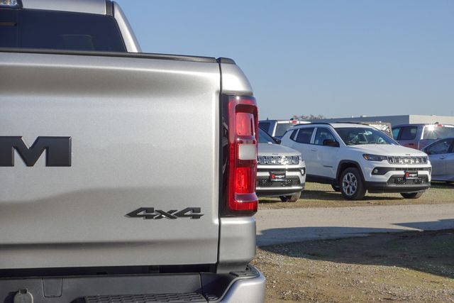 1500 Crew Cab Laramie