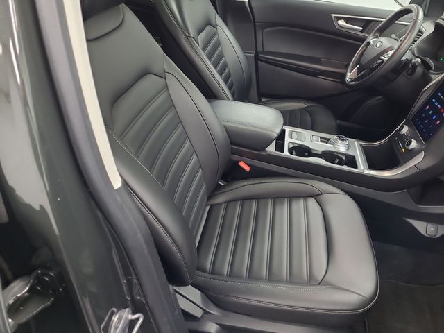 2022 – Ford – Edge