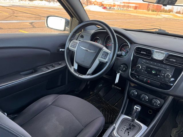 2013 Chrysler 200 Touring