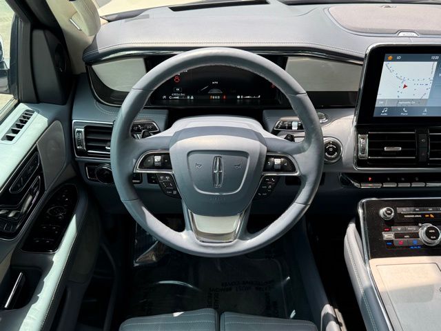 2019 Lincoln Navigator Black Label photo