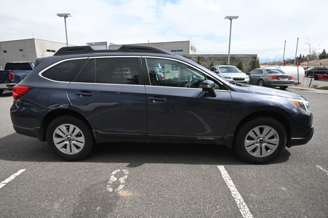 Used 2016 Gray Subaru 2.5i Premium image 6