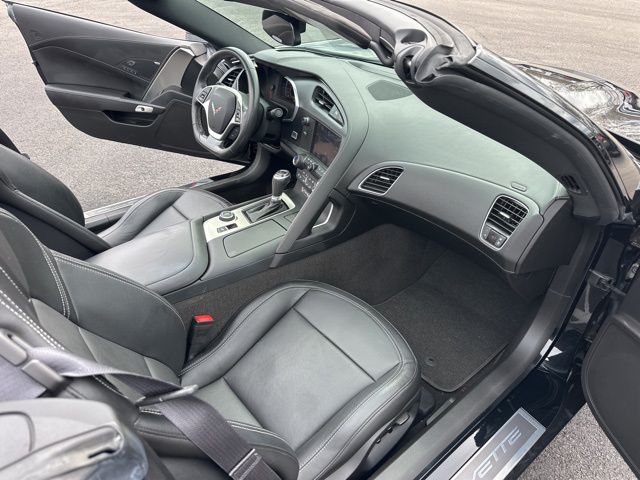 Used 2016 Black Chevrolet Stingray Z51 image 11