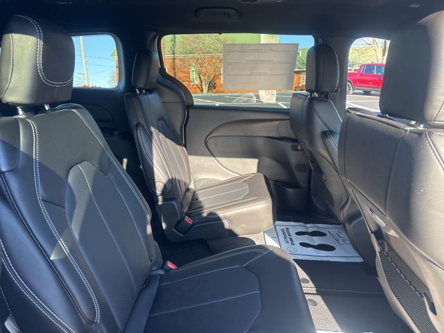 New 2026 Silver Chrysler Select image 11