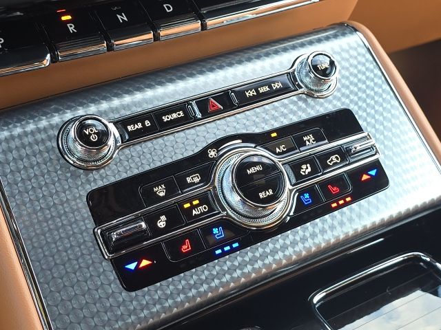 2023 LINCOLN Aviator Black Label:168952A